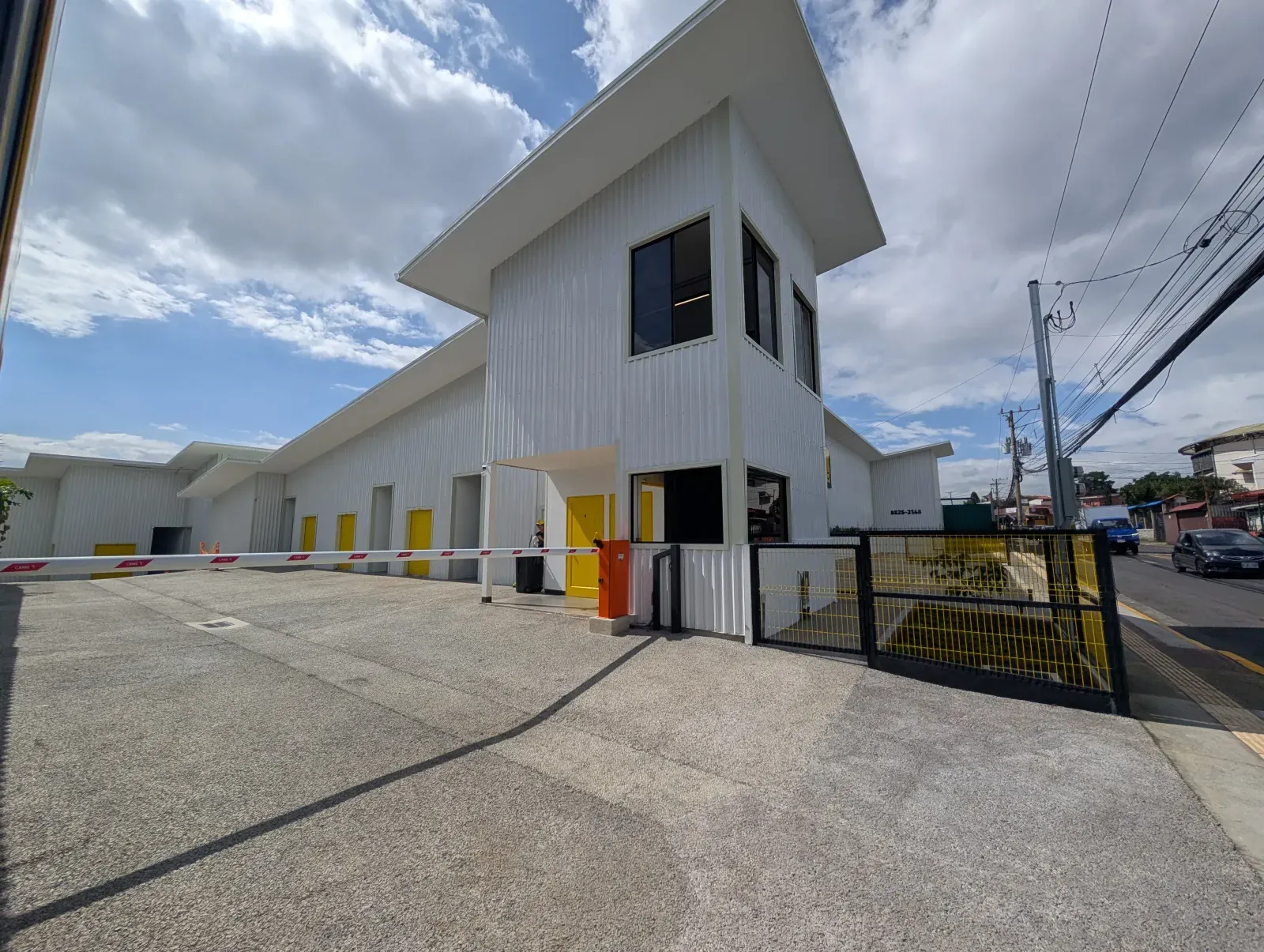 Fachada de Mini Bodegas San Pedro
